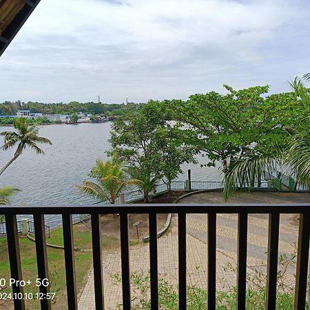 Ripples Backwater Resort, Kollam Exterior photo